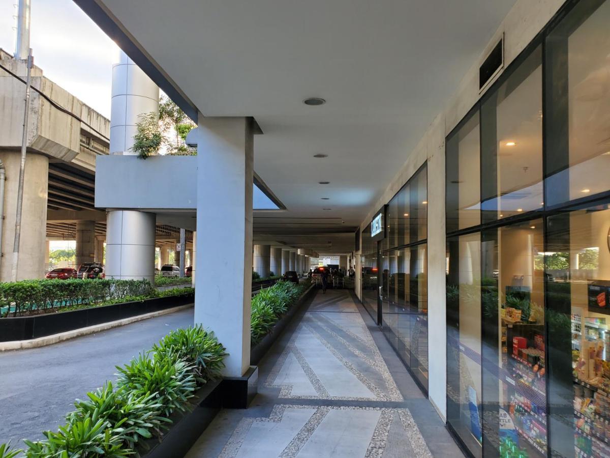 Cozyvilla At 81 Newport Blvd Walk To Naia T3 Marriott & Resorts World Casino & Newport Mall For 5 Pax Free Parking!!!! Pasay Extérieur photo
